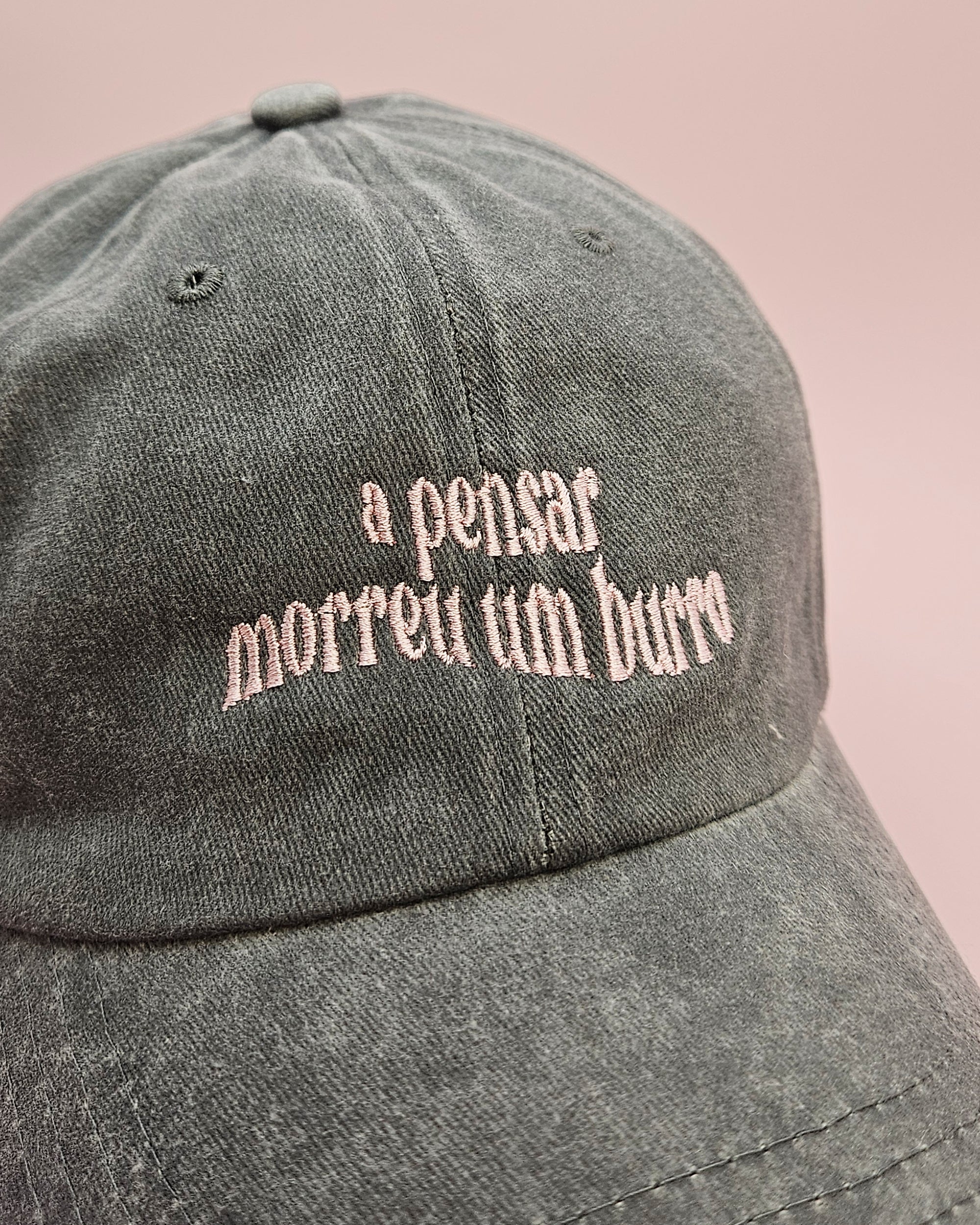 a pensar, a pensar dad hat
