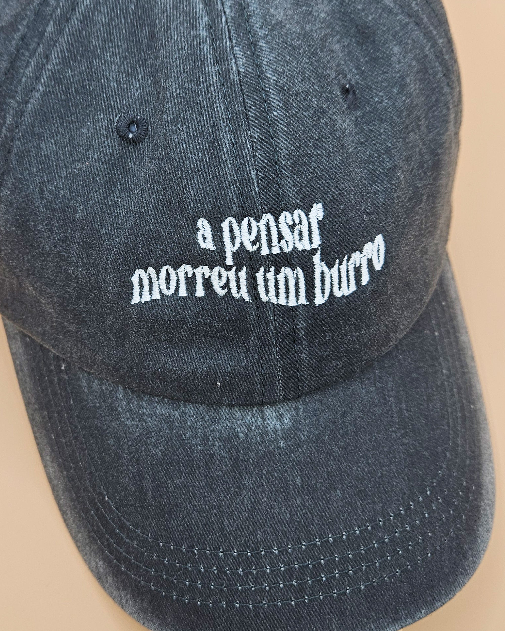 a pensar, a pensar dad hat