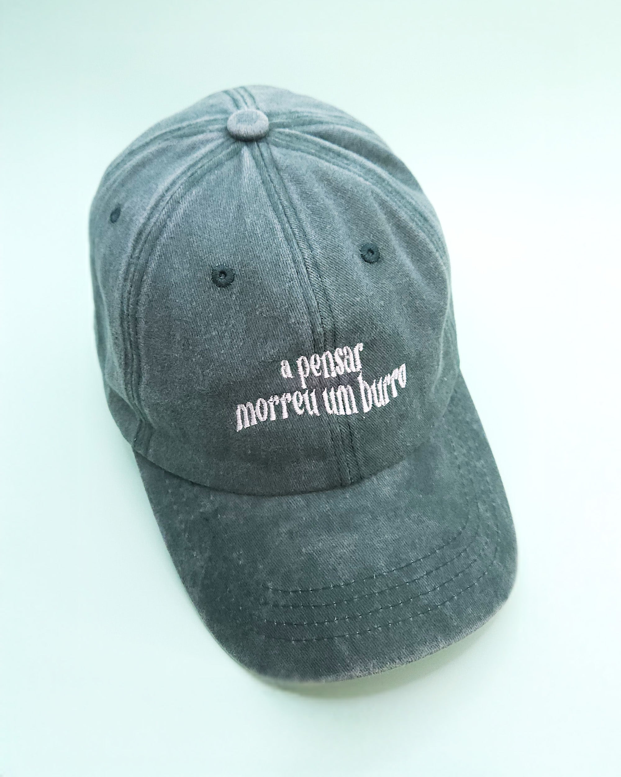 a pensar, a pensar dad hat