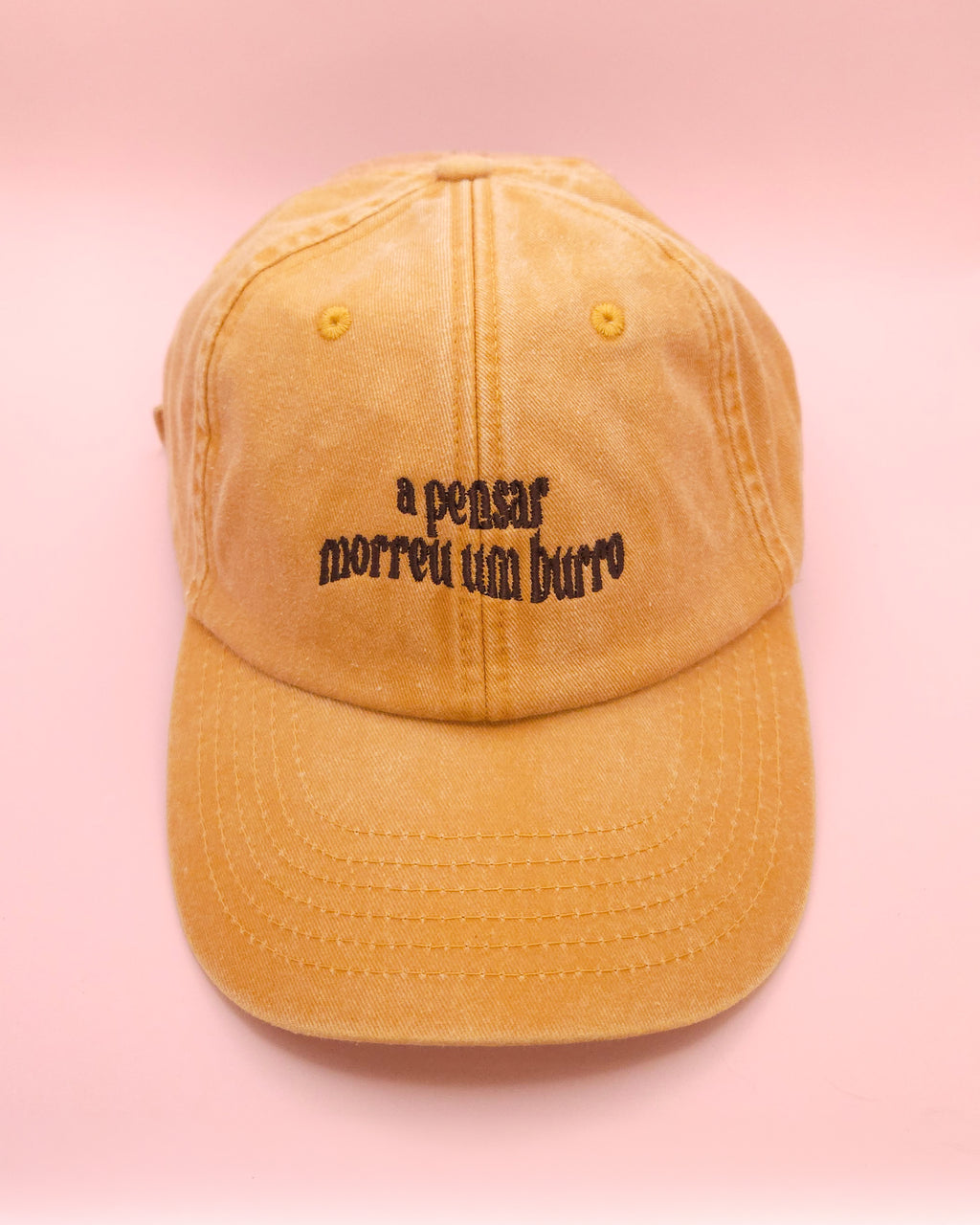a pensar, a pensar dad hat